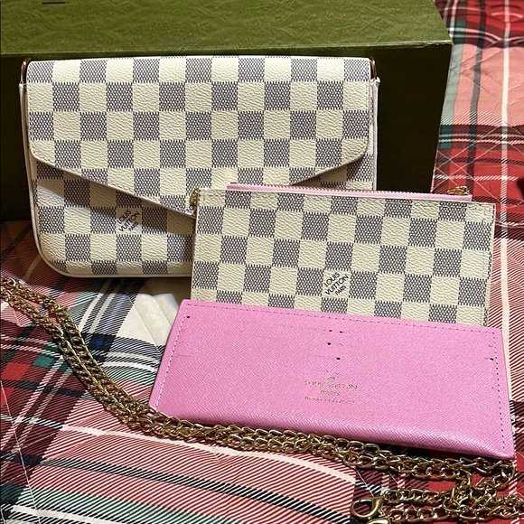 Designer crossbody - Picture 1 of 3